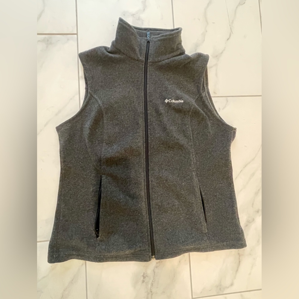 Women’s fleece Columbia vest